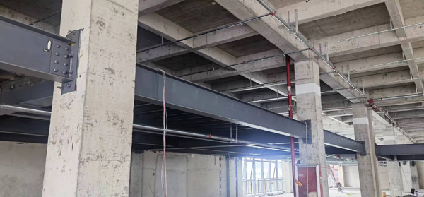 The interior steel structure of the new factory building of Beijing Dongfang Baishi Electronics Co. , Ltd.